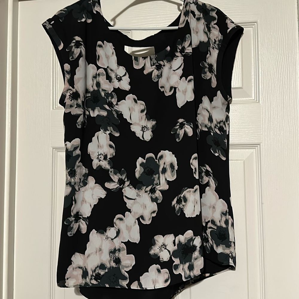 Women’s dress shirt